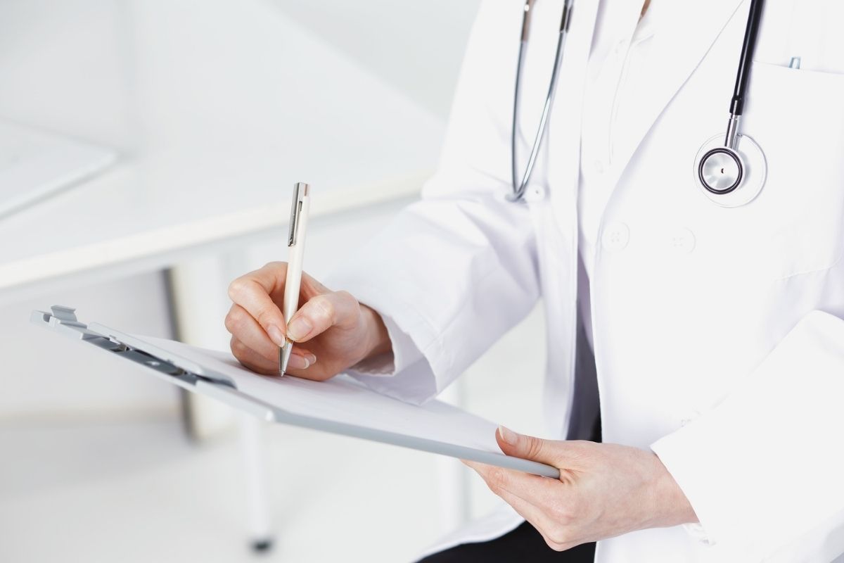 Varpos didinimo operacija: kaip pasirinkti kliniką ir gydytoją
